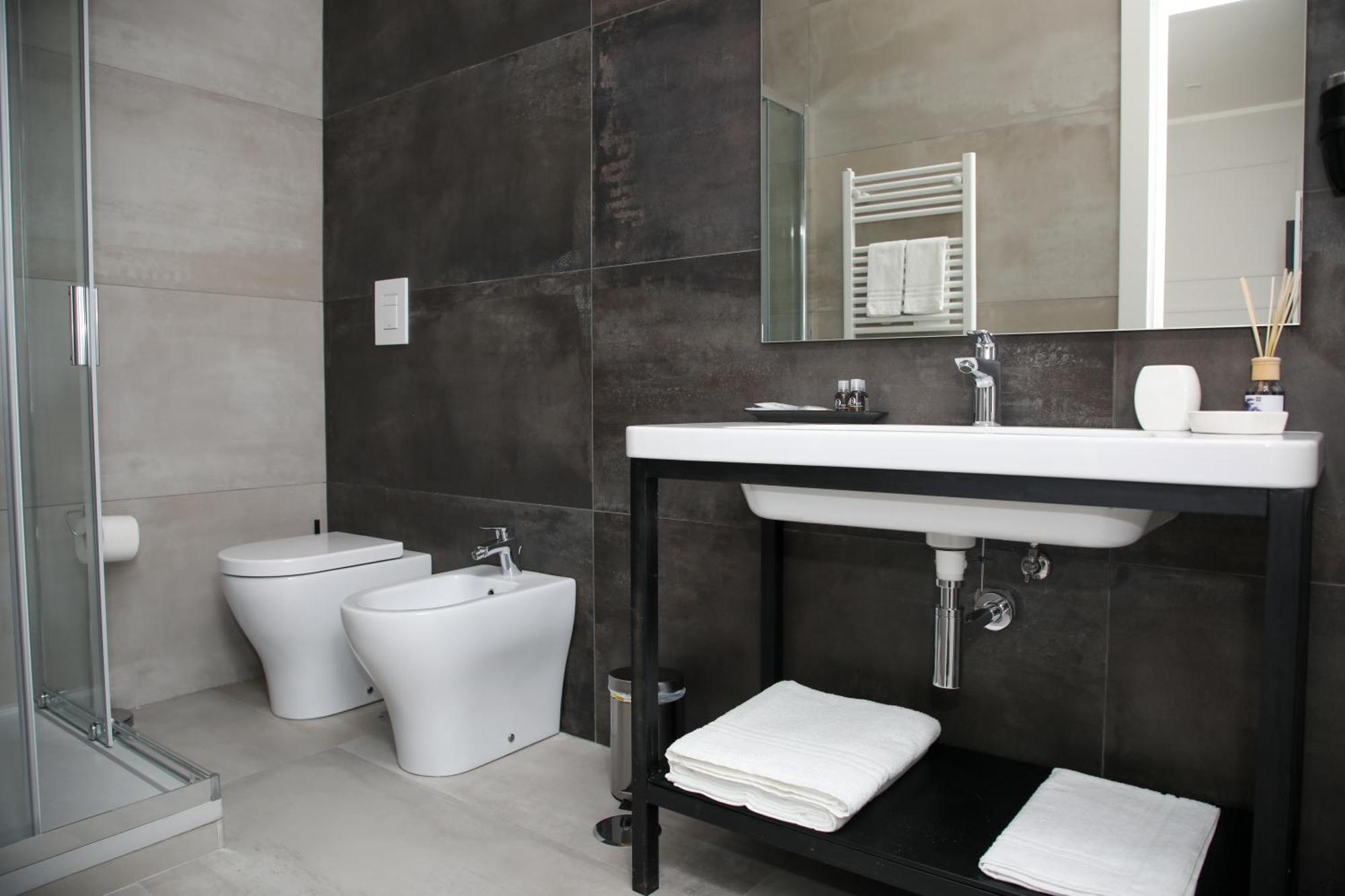 Principessa Isabella Luxury Rooms Salerno Exteriör bild