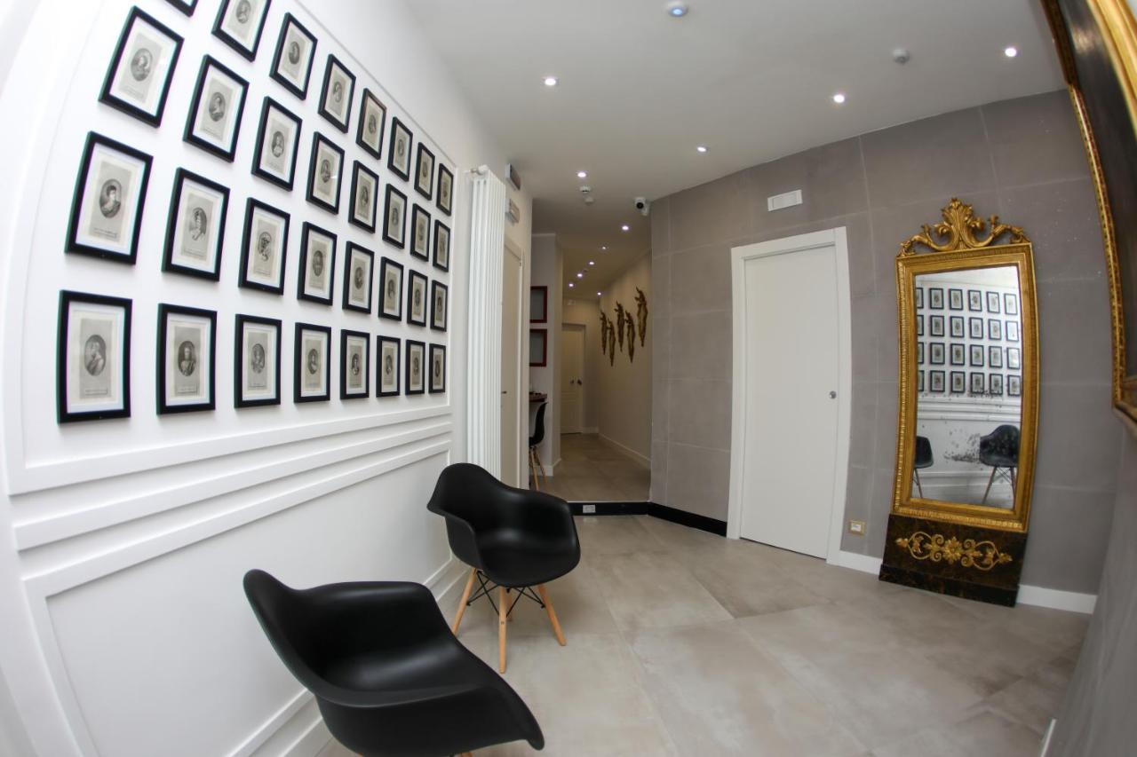 Principessa Isabella Luxury Rooms Salerno Exteriör bild