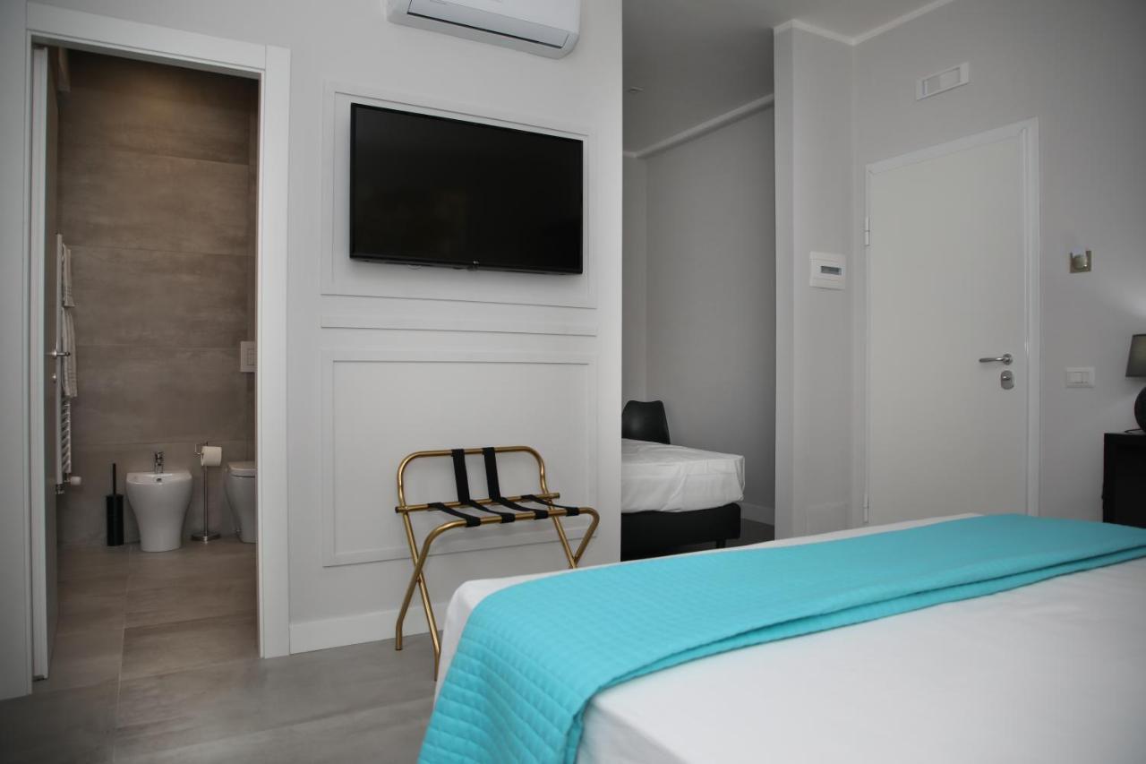 Principessa Isabella Luxury Rooms Salerno Exteriör bild