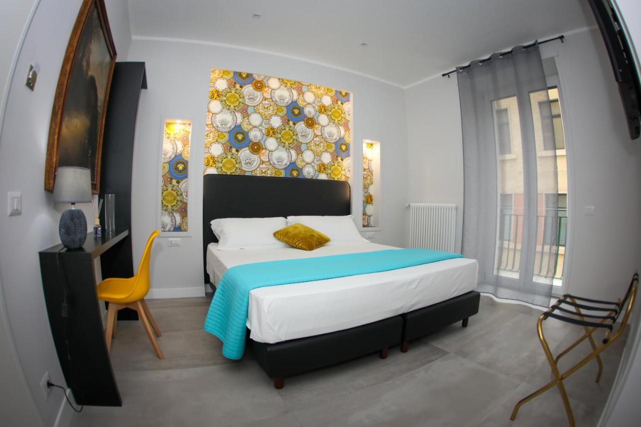 Principessa Isabella Luxury Rooms Salerno Exteriör bild