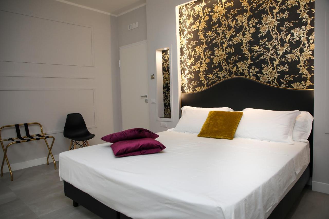 Principessa Isabella Luxury Rooms Salerno Exteriör bild